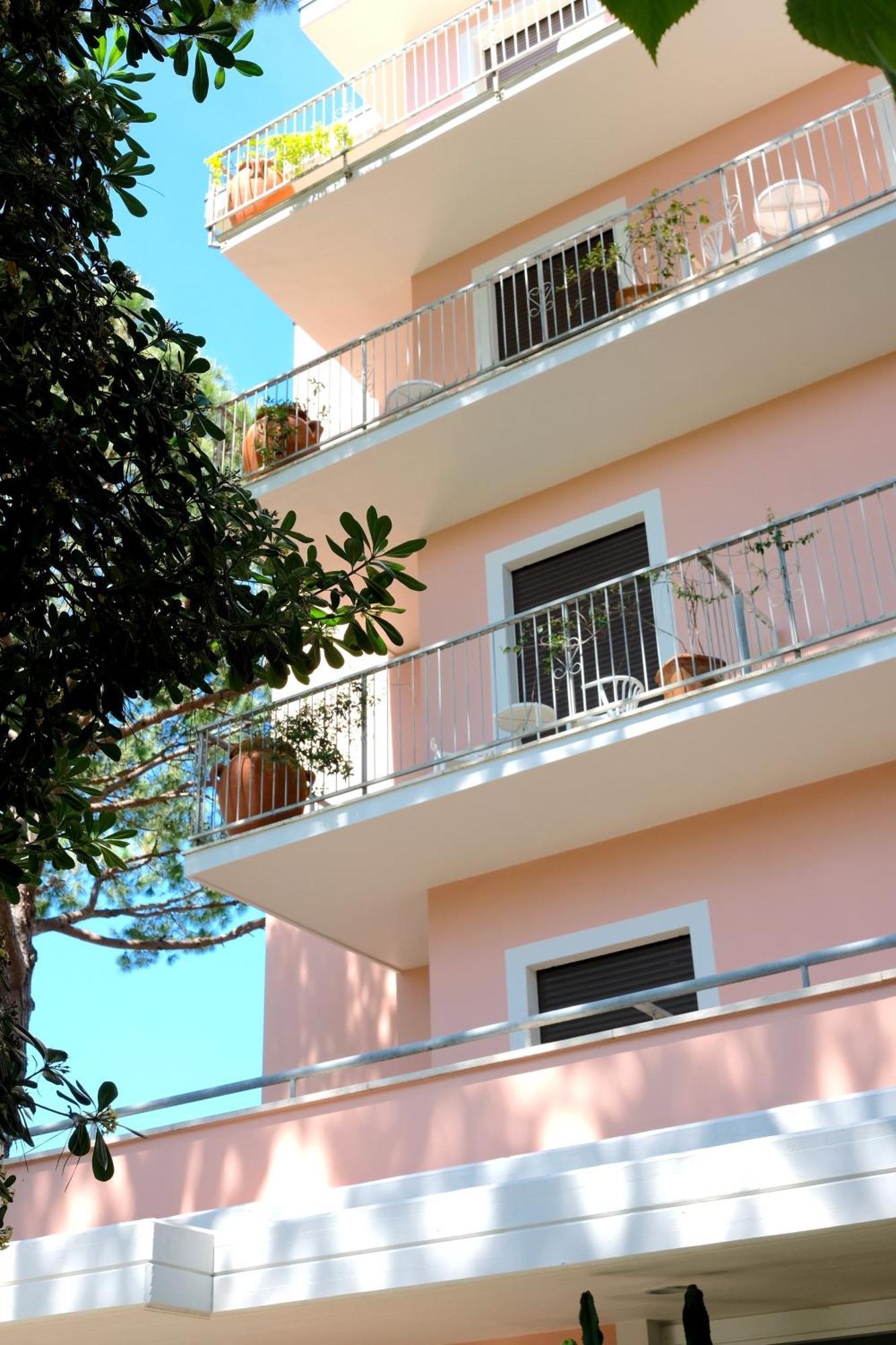 Hotel Piccolo Mondo Lido di Camaiore Exterior photo