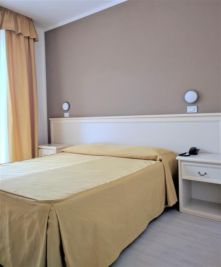 Hotel Piccolo Mondo Lido di Camaiore Exterior photo